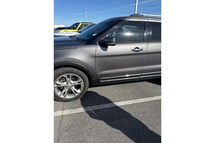 $9995 : Ford Explorer 2013 AWD Limit image 5