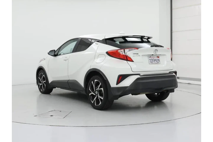 $15998 : Toyota C-HR 2018 XLE 4dr Cro image 2