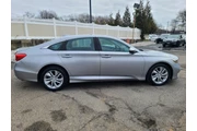 $20495 : Honda Accord 2020 LX 4dr Sed thumbnail