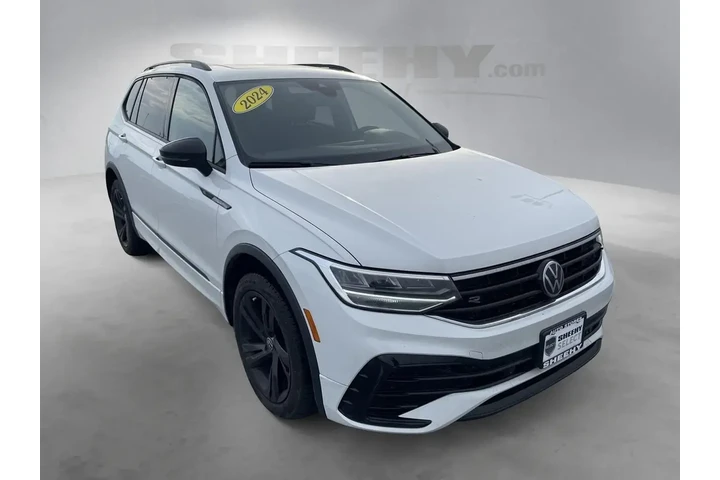 $26985 : Volkswagen Tiguan 2024 SE R- image 2