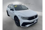 $26985 : Volkswagen Tiguan 2024 SE R- thumbnail