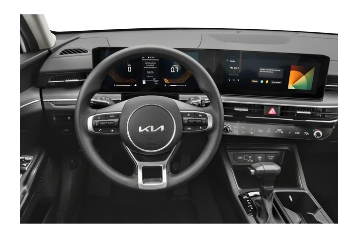 $23984 : 2025 K5 LXS image 4