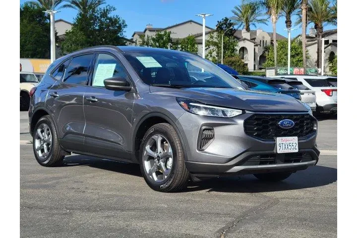 $23500 : Ford Escape 2025 ST-Line 4dr image 1