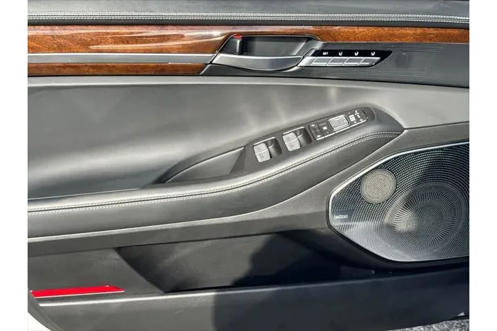 $24695 : Genesis G90 2019 3.3T Premiu image 10