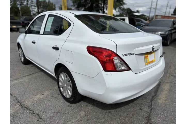2012 Versa 1.6 SV image 8