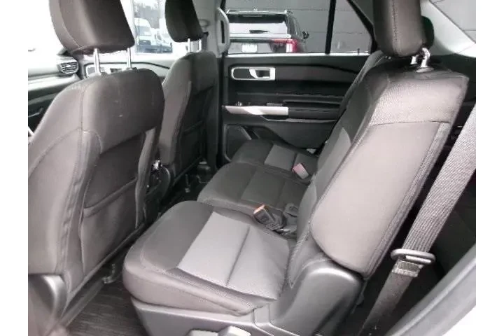 $30996 : Ford Explorer 2023 AWD XLT 4 image 7