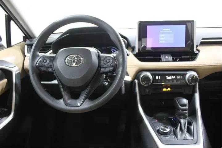 $26911 : Toyota RAV4 Hybrid 2024 AWD image 2