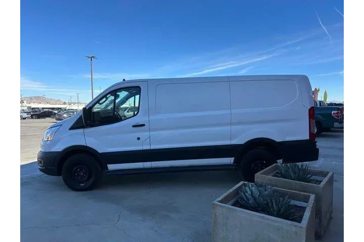 $31974 : Ford Transit 2021 250 3dr SW image 7