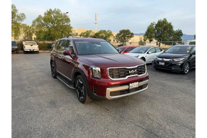$34400 : Kia Telluride 2023 AWD S 4dr image 2