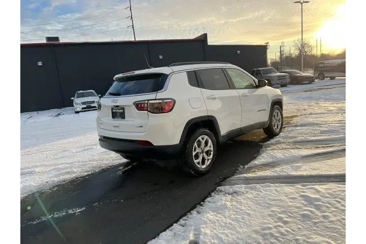 $26980 : Jeep Compass 2025 4x4 Latitu image 8