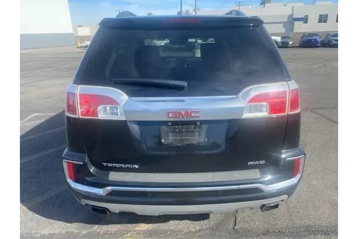 $14106 : GMC Terrain 2016 AWD Denali image 6