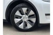 $27444 : Tesla Model Y 2020 AWD Long thumbnail