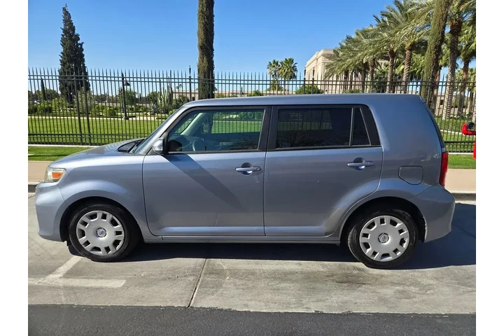 $5950 : 2011 xB image 5
