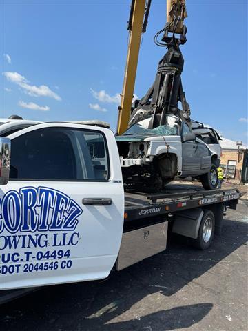 Carreras Towing Services image 2