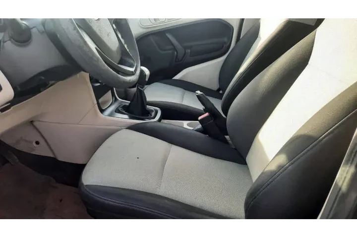 $2995 : 2011 Fiesta S image 3