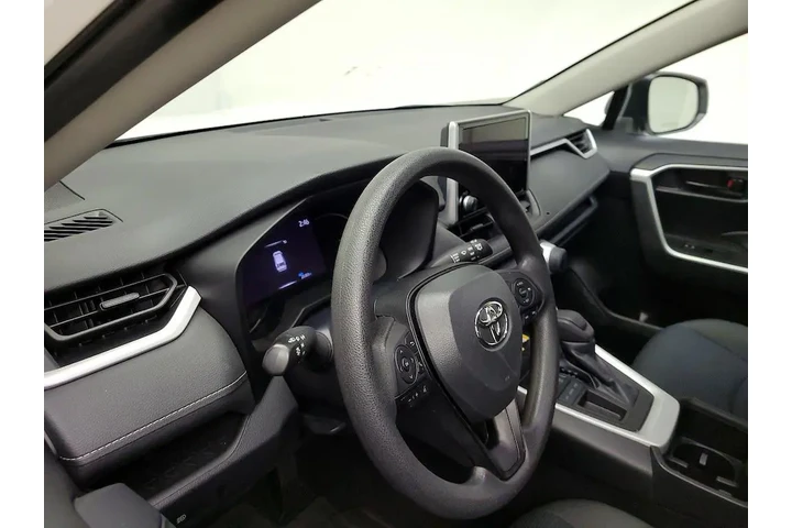 $27998 : Toyota RAV4 2023 LE 4dr SUV image 9