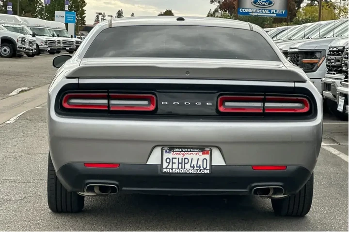 $14000 : Dodge Challenger 2018 SXT 2d image 7