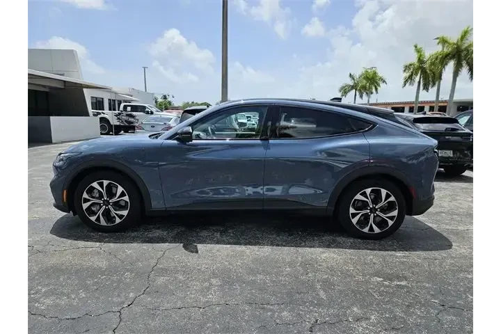 $32990 : Ford Mustang Mach-E 2024 Sel image 3