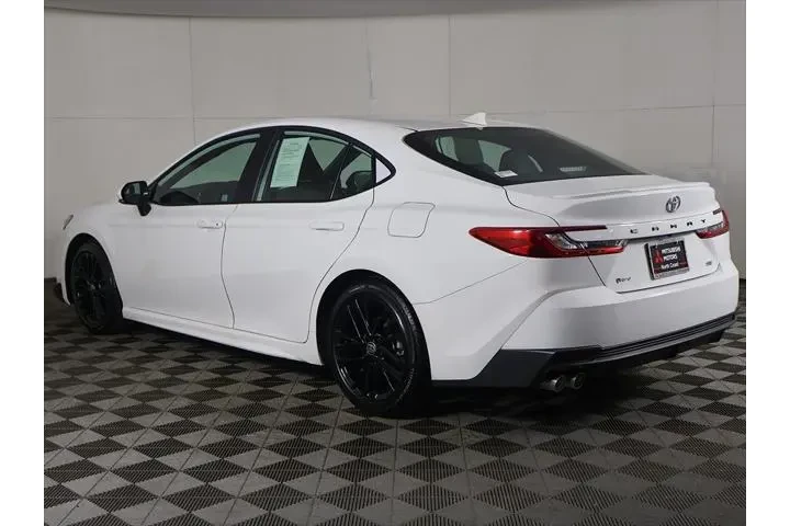 $25893 : Toyota Camry 2025 SE 4dr Sed image 7