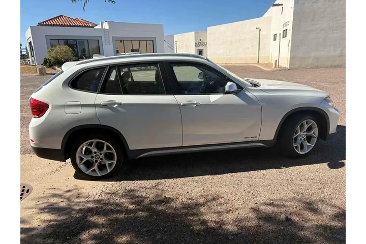 $5795 : 2014 X1 sDrive28i image 10