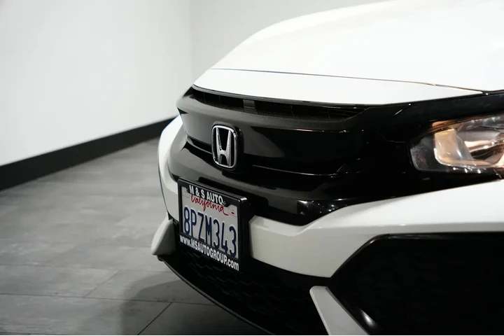 $14732 : 2017 Civic Hatchback Sport image 2