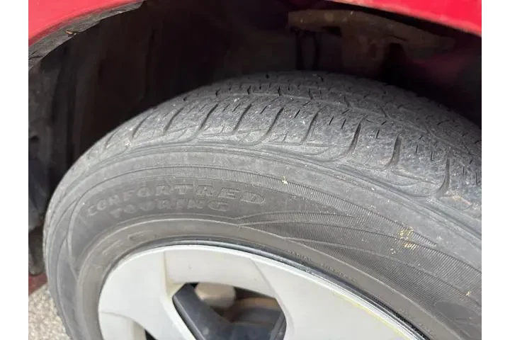 $10411 : Toyota Prius 2013 One 4dr Ha image 3