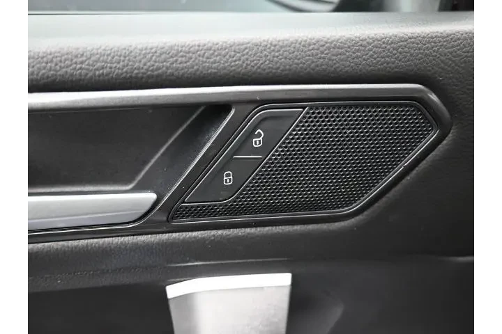 $22893 : Volkswagen Tiguan 2023 SE 4d image 7