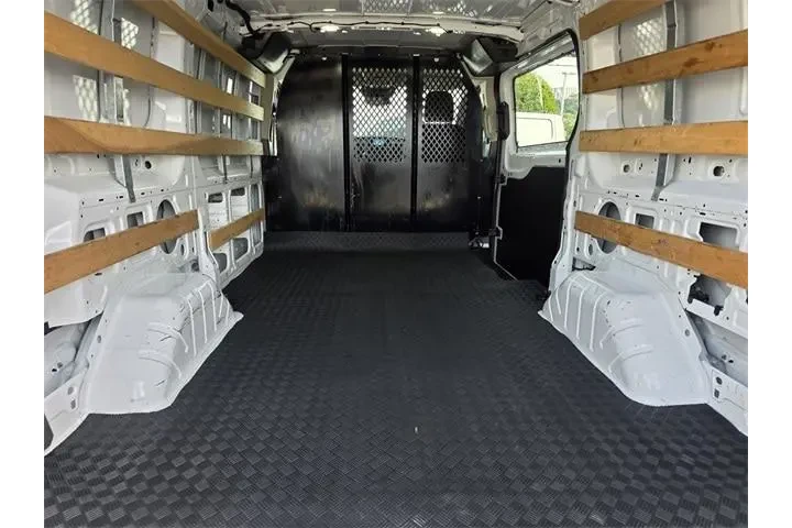 $32719 : Ford Transit 2024 250 3dr SW image 10