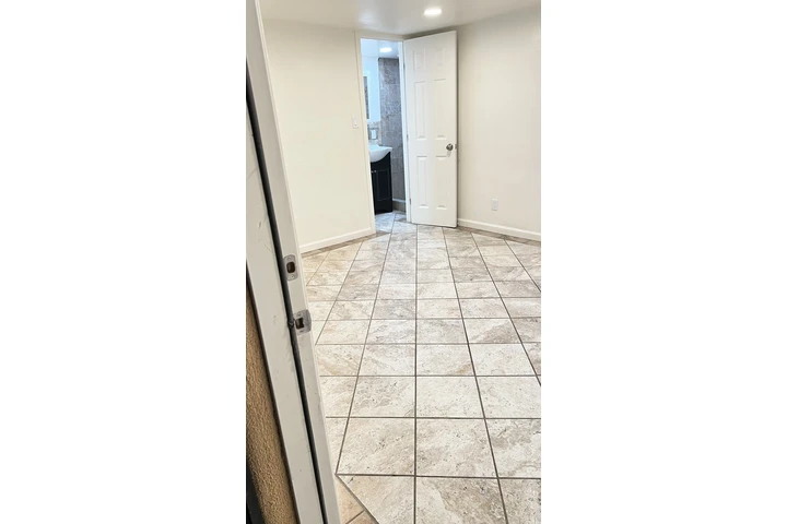 $875 : Apartamentito image 4
