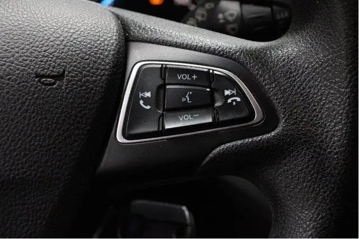 $13982 : Ford Escape 2018 SE 4dr SUV image 10