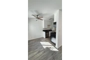 $1980 : 2 Bedroom Apt in James M Wood thumbnail