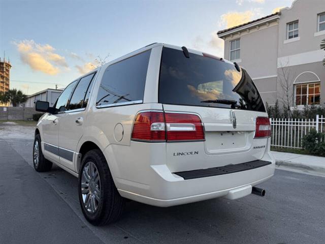 $8888 : 2008 Navigator image 8