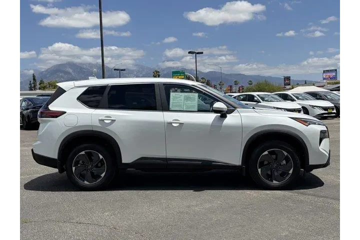 $23700 : Nissan Rogue 2024 SV 4dr Cro image 7