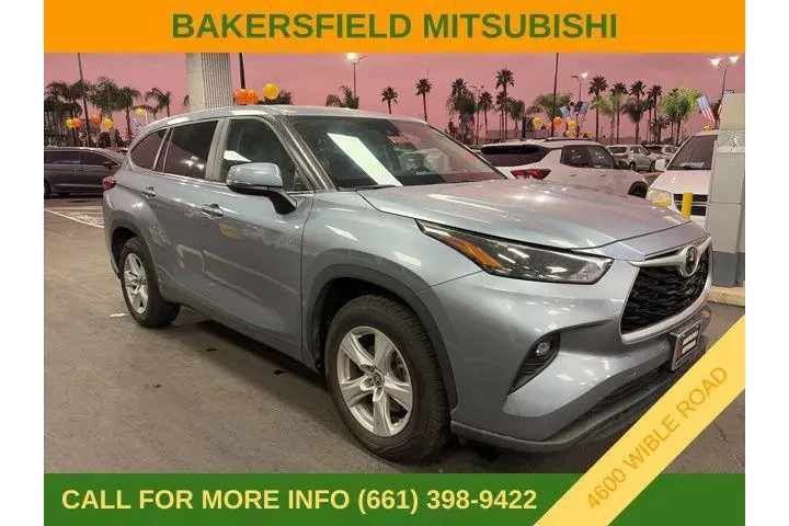 $32797 : Toyota Highlander 2023 L 4dr image 7