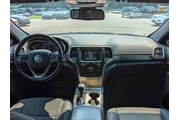 $10495 : 2016 Grand Cherokee Laredo E thumbnail