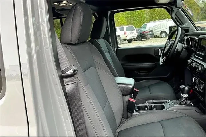 $31140 : Jeep Wrangler Unlimited 2022 image 7