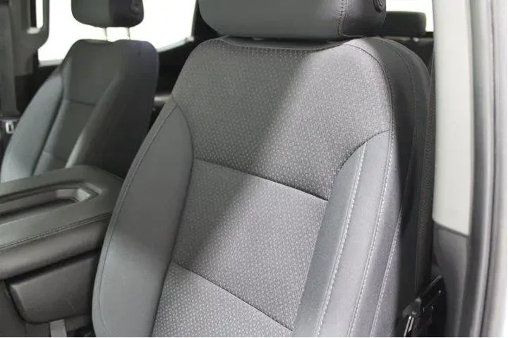 $32982 : Chevrolet Silverado 1500 202 image 4