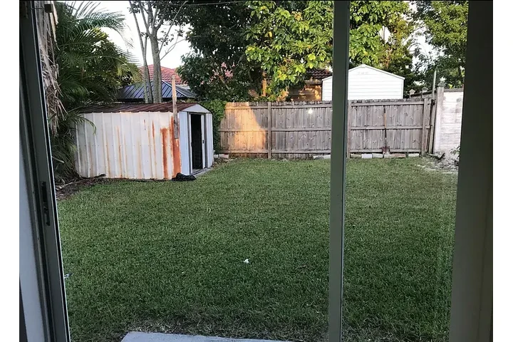 $2000 : HOUSE RENT IN MAIMI FLORIDA image 3
