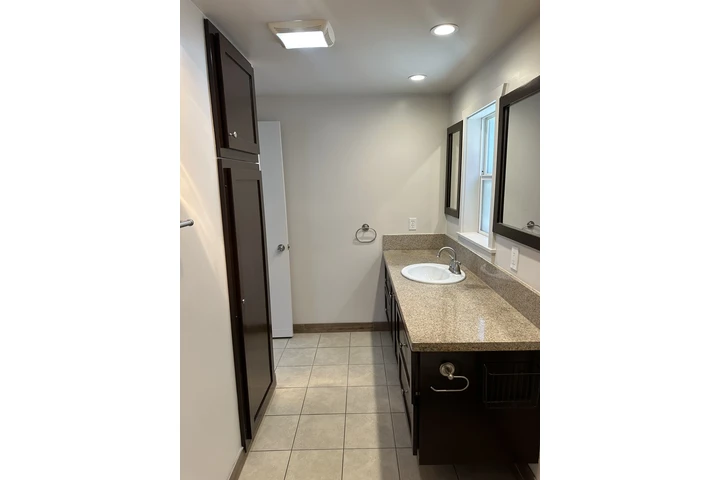 $1700 : APT D UNA RECÁMARA LONG BEACH image 3