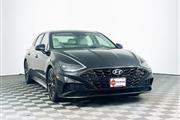 PRE-OWNED 2021 HYUNDAI SONATA en Madison WV