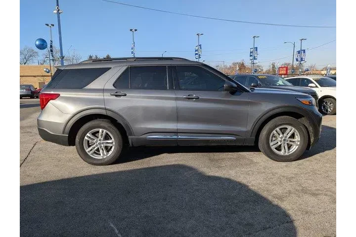 $32998 : Ford Explorer 2023 AWD XLT 4 image 3