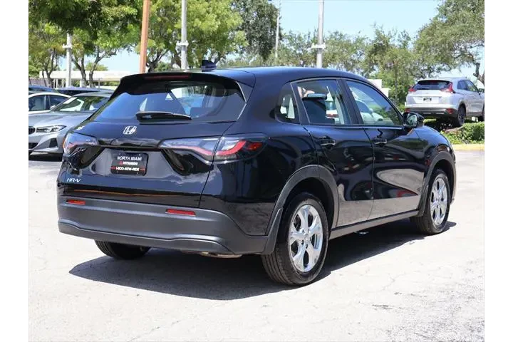 $17295 : Honda HR-V 2023 LX 4dr Cross image 7