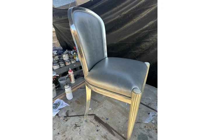 ayudante de pintor de muebles image 1