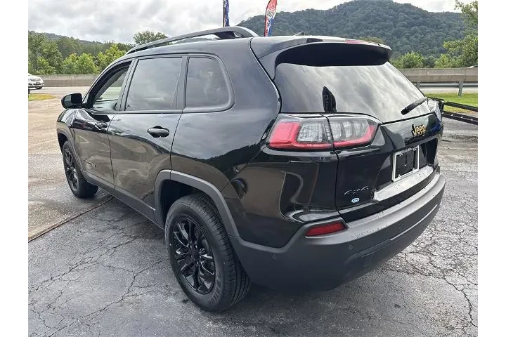 $21156 : Jeep Cherokee 2023 4x4 Altit image 6