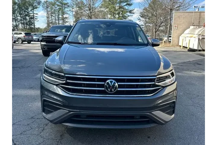 $22464 : Volkswagen Tiguan 2024 Wolfs image 2