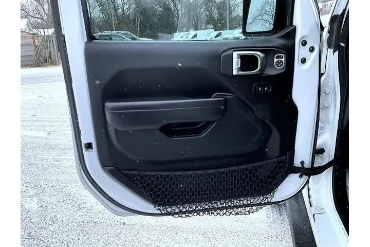 $17995 : Jeep Wrangler Unlimited 2018 image 10