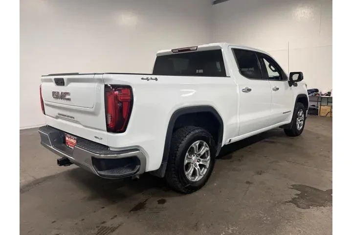$39978 : GMC Sierra 1500 2024 4x4 SLT image 3