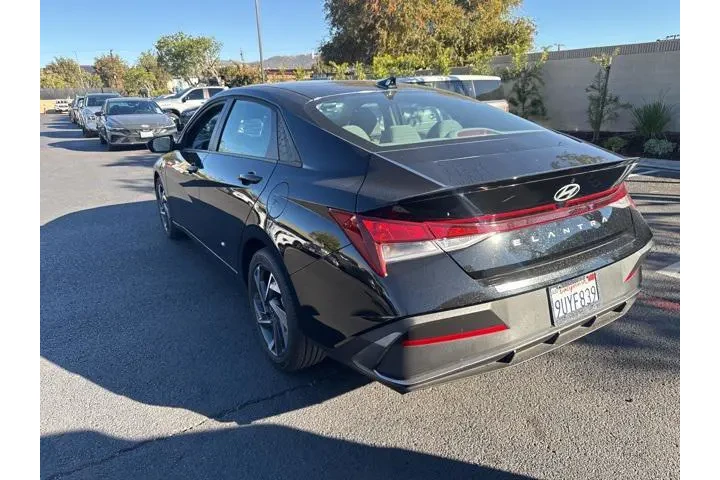 $20500 : Hyundai ELANTRA 2025 SEL Spo image 2