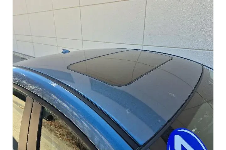 $6999 : Mazda Mazda3 2017 Touring 4d image 7