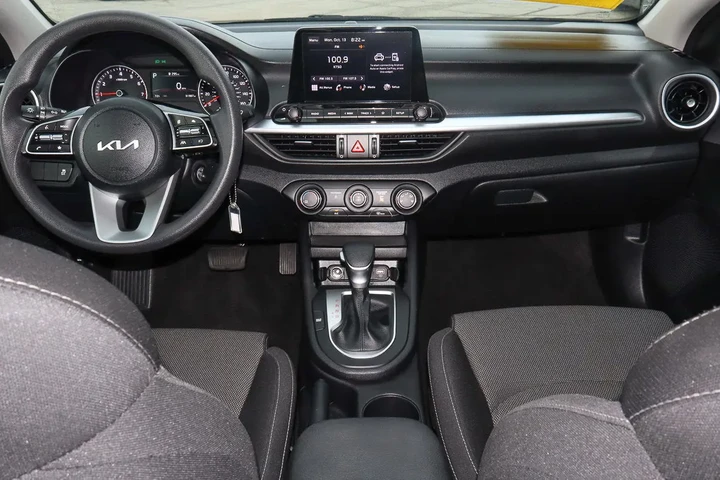 $18388 : 2024 Forte LXS image 10